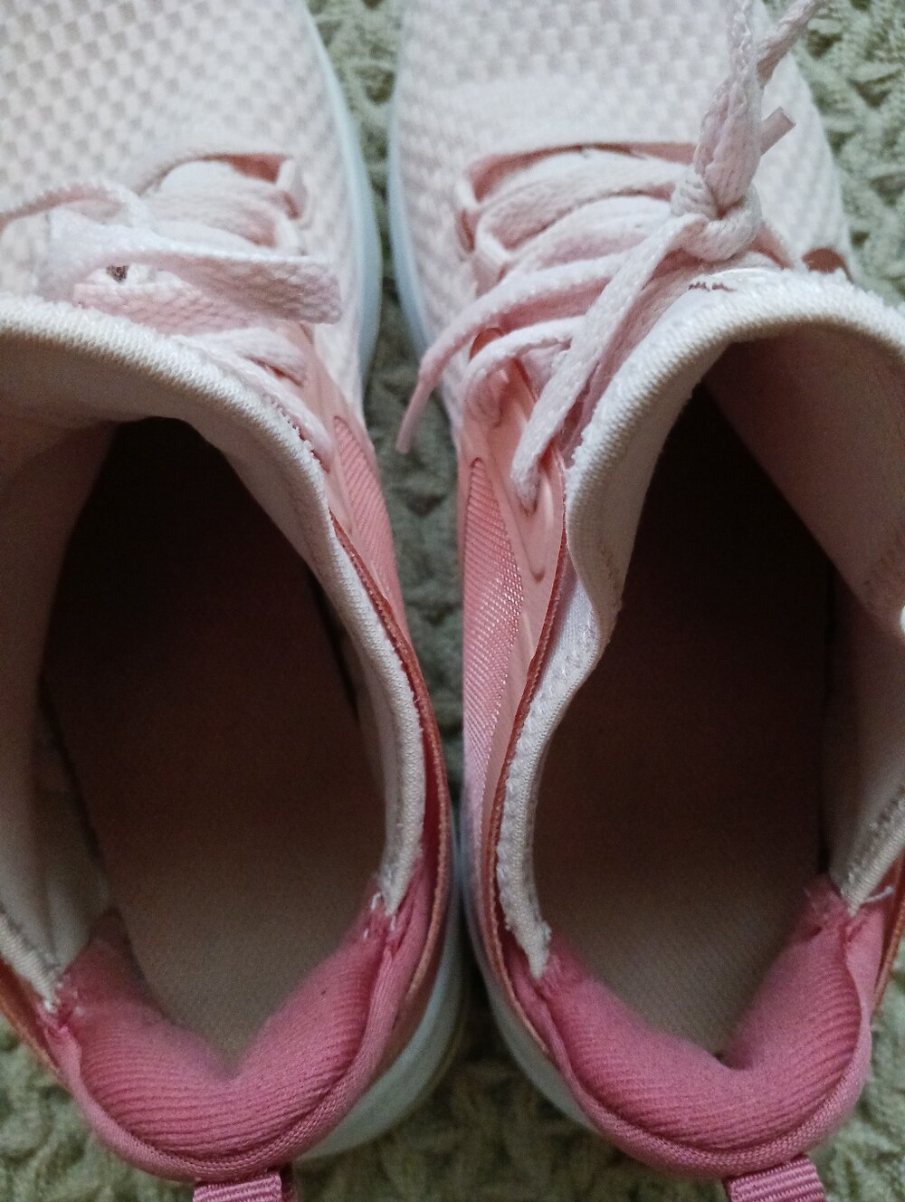 Nike Women’s Air Max Bella TR 2 Echo Pink Shoes - Picture 7 of 10